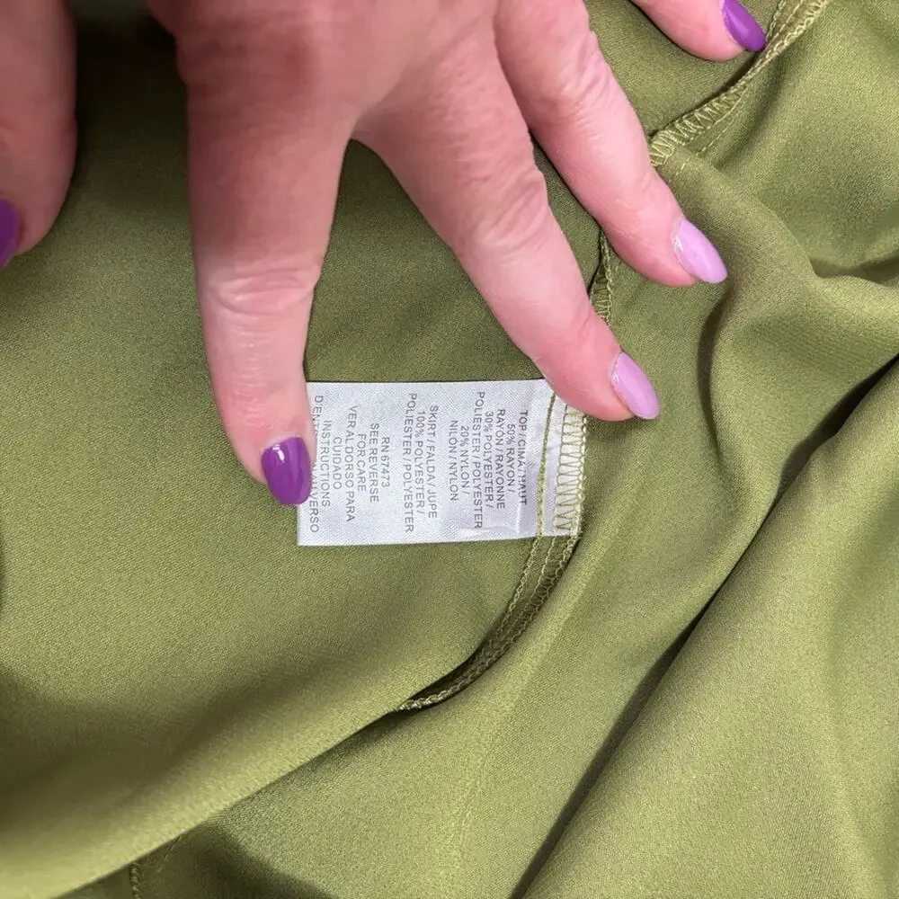 NWT TAYLOR Moss Green Mixed Media Satin Gown Ribbed Bodice & Pockets Size L 1272